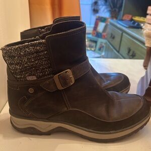Merrill Winter Boots with Buckle in Dark Brown